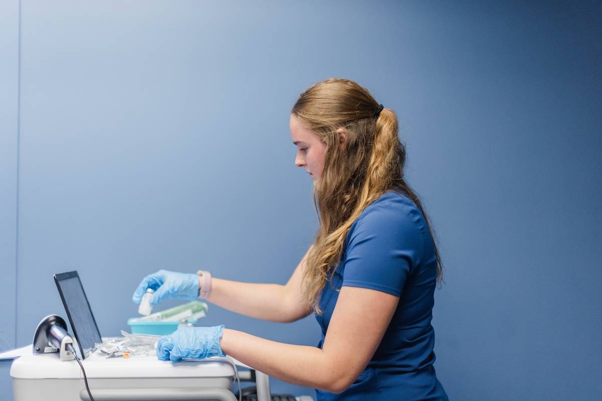 Nursing student in a simulation lab