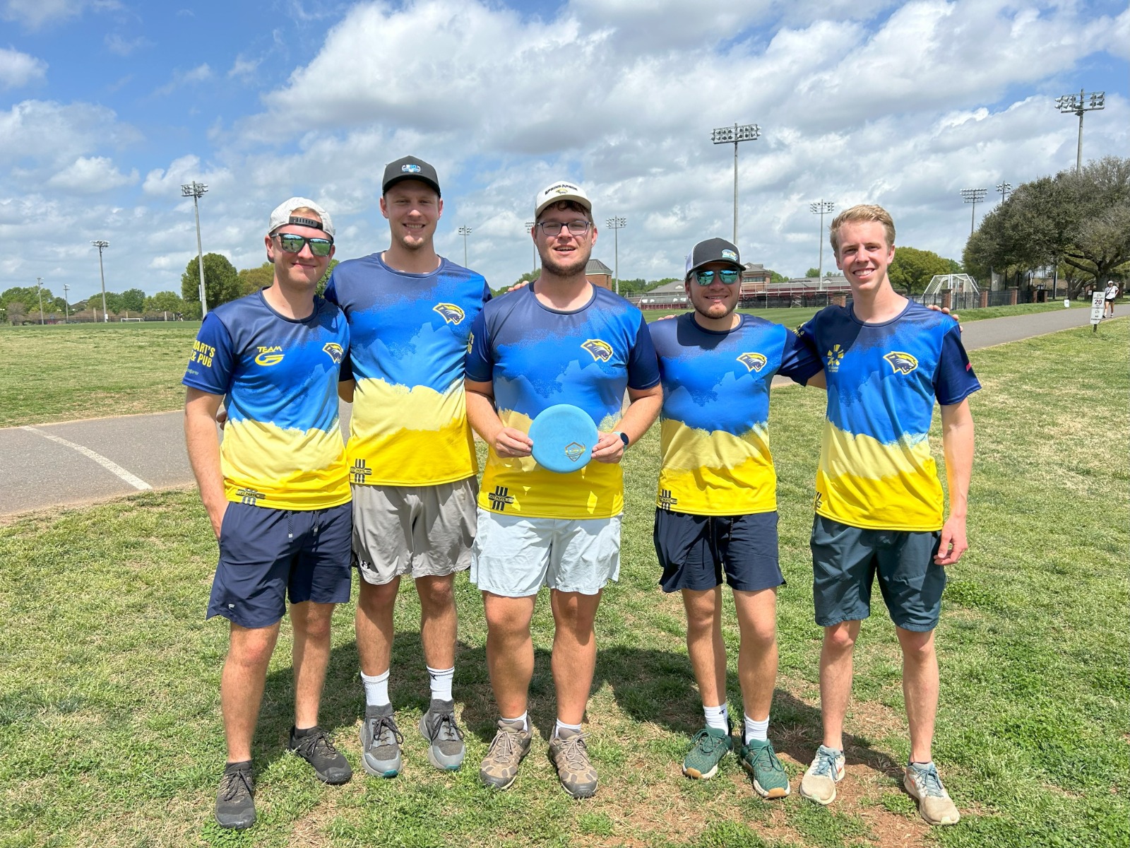 Disc golf players at a tournament